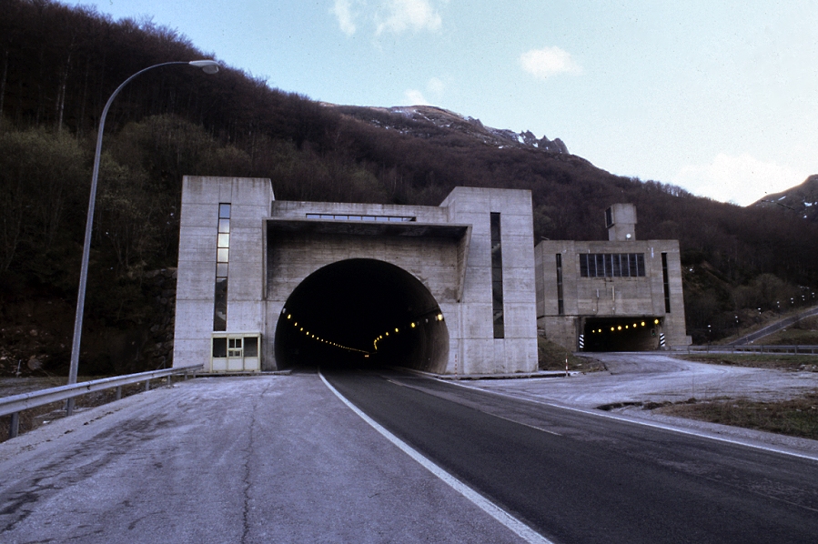 GOING Túnel del Negrón (carretera de Pajares)